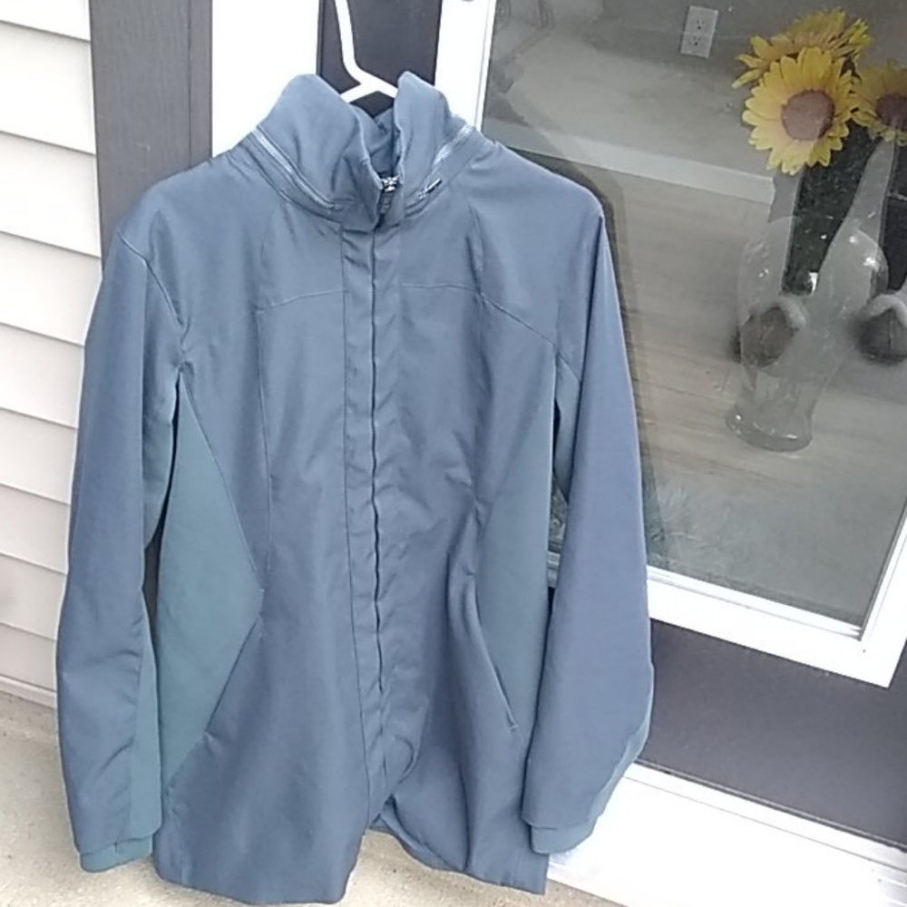 Lululemon like a glove jacket Size 12 Blue Teal